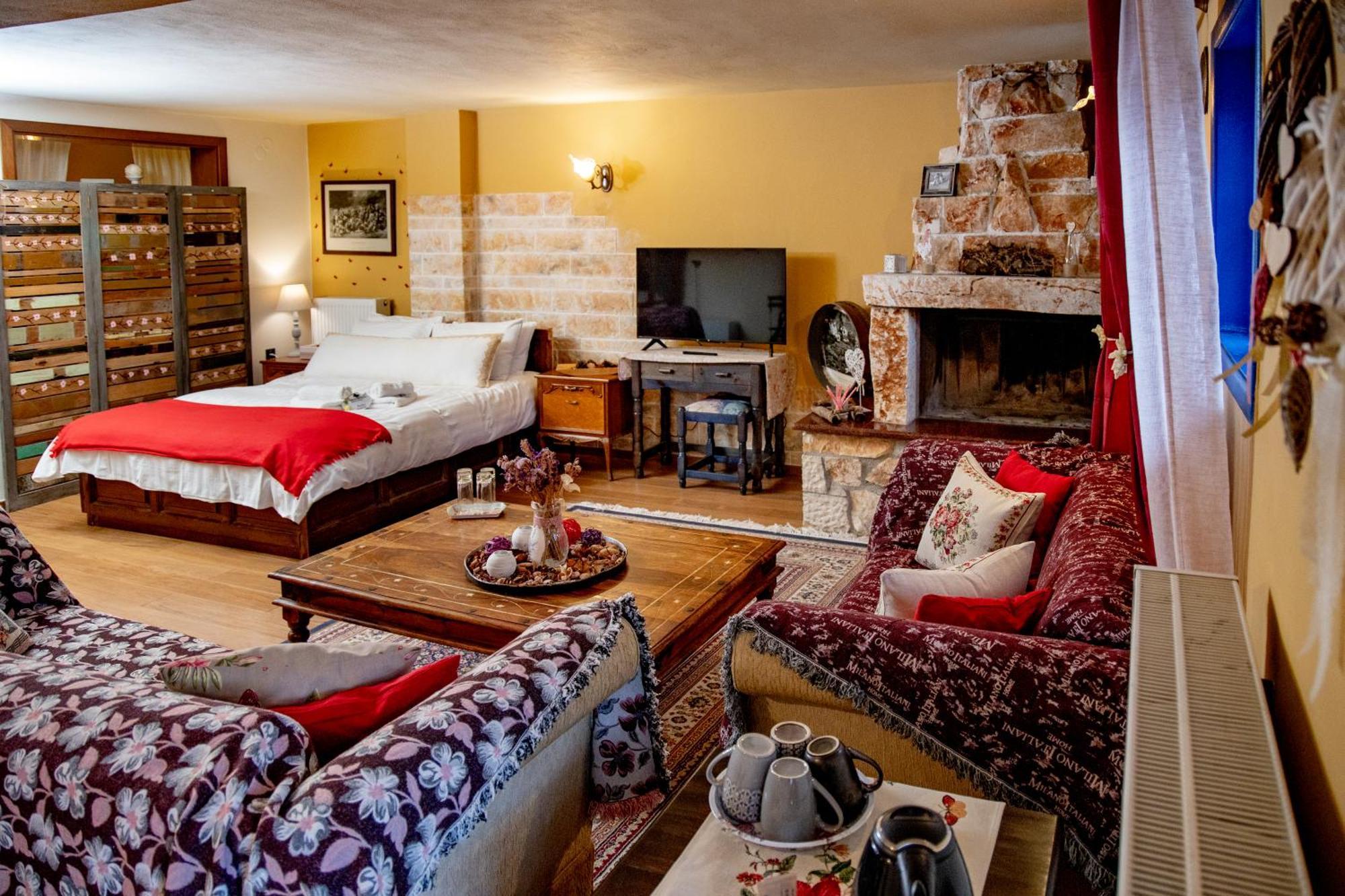 Arktouros Hotel Monodendri Buitenkant foto