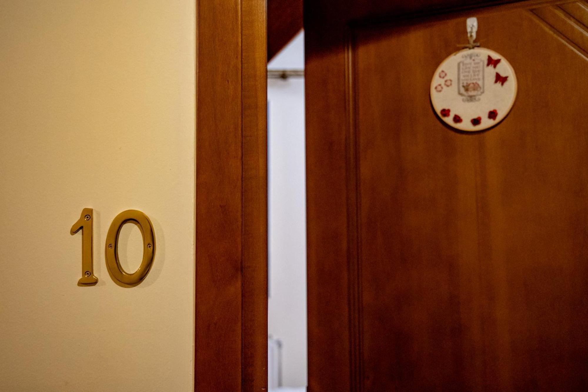Arktouros Hotel Monodendri Buitenkant foto